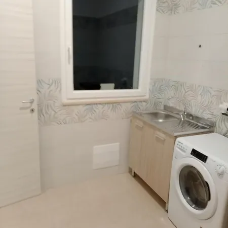 Newfaro בית הארחה 3*